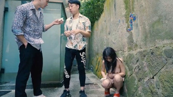 Em gái vú to làm trai “cong” cũng phải nứng cặc
