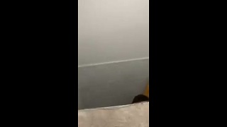 Quay lén em hàng xóm tắm ngon vãi cặc